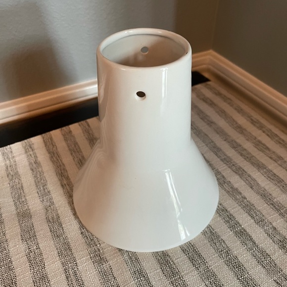 Big Green Egg - Ceramic Chicken and Turkey Roaster - NEW - Picture 2 of 3